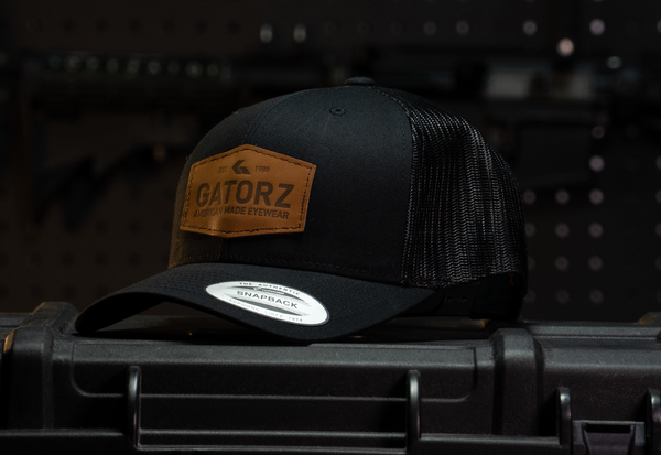 Snap back Black / Leather Logo Patch